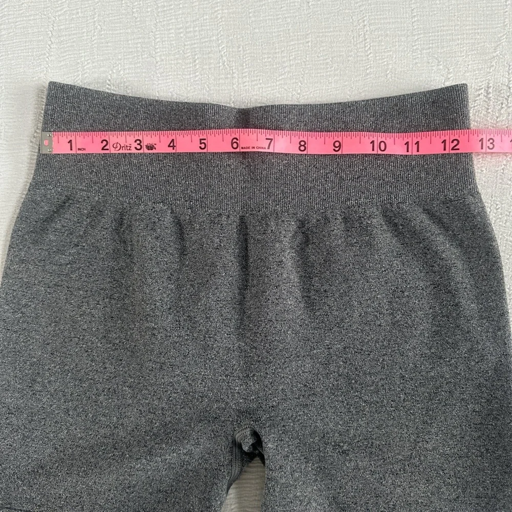 🍑Gray Bike Shorts with tummy control high Waistband Booty enhancing 🍑 - Picture 4 of 5